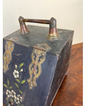 Le village de 58 brocanteurs - Grande Boite à Charbon époque Napoléon III En Tôle Laquée Noire