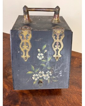 Le village de 58 brocanteurs - Grande Boite à Charbon époque Napoléon III En Tôle Laquée Noire