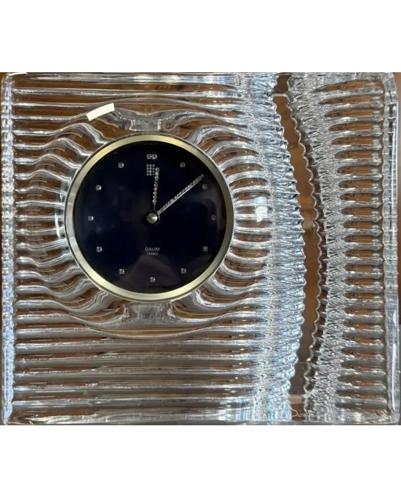 Village des brocanteurs 58 - Daum France : Luxueuse pendule de bureau vintage en cristal vers 1970