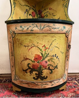 Le village de 58 brocanteurs - Encoignure galbée style Louis XV Venitienne en bois laqué