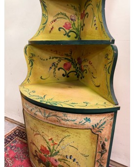 Le village de 58 brocanteurs - Encoignure galbée style Louis XV Venitienne en bois laqué