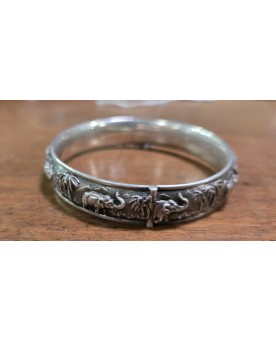 Le village de 58 brocanteurs - Bracelet orientaliste en argent