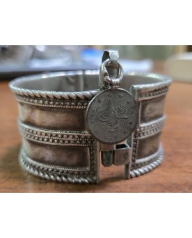 Le village de 58 brocanteurs -Bracelet bèrbére en argent