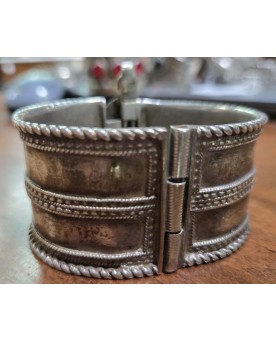 Le village de 58 brocanteurs -Bracelet bèrbére en argent
