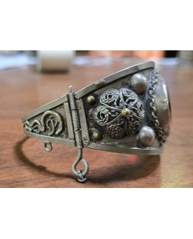 Le village de 58 brocanteurs -Bracelet bèrbére en argent et pierre