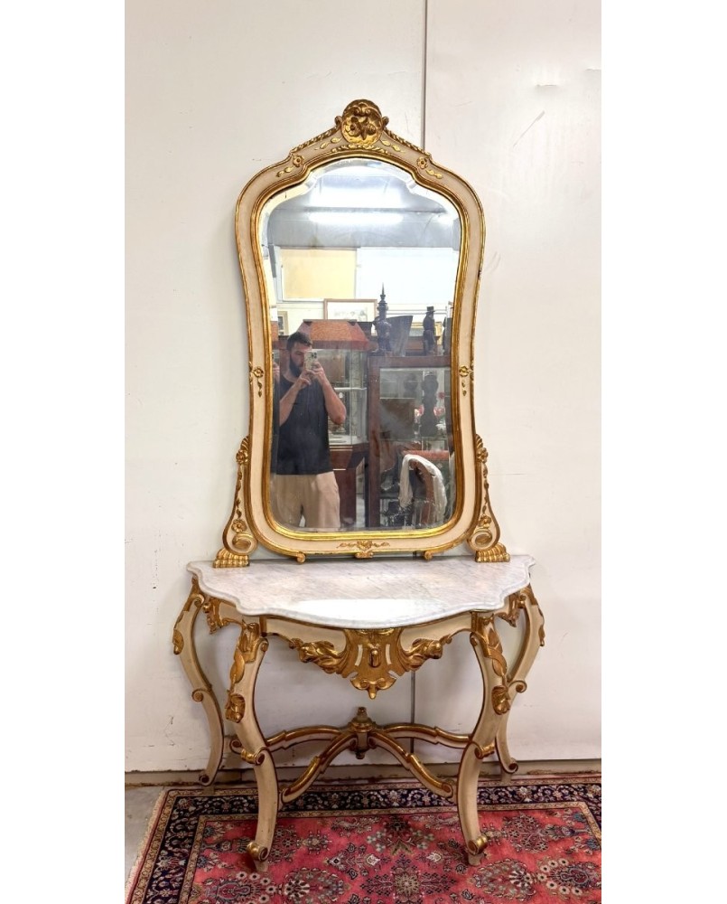 Le village de 58 brocanteurs - Importante console galbée + miroir style Louis XV en bois doré et laqué