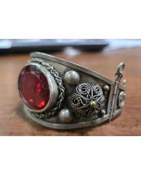 Le village de 58 brocanteurs -Bracelet bèrbére en argent et pierre