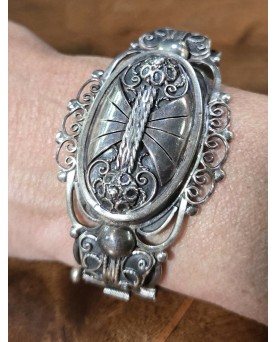 Le village de 58 brocanteurs -Bracelet bèrbére en argent