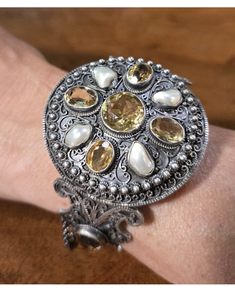 Le village de 58 brocanteurs -Bracelet bèrbére en argent et pierre