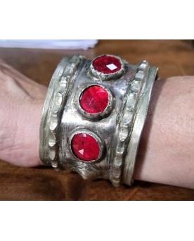Le village de 58 brocanteurs -Bracelet bèrbére en argent et pierre