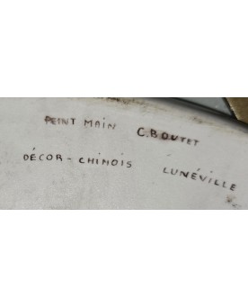 Le village de 58 brocanteurs -Luneville C. Boutet : grand plat en faience décors Chinois