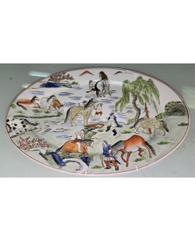 Le village de 58 brocanteurs -Luneville C. Boutet : grand plat en faience décors Chinois