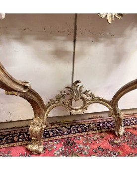 Le village de 58 brocanteurs - Importante console de chateau galbée + miroir style Louis XV en bois doré et argenté