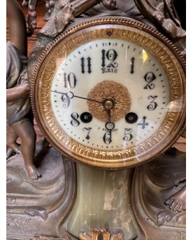 Le village de 58 brocanteurs - Buffet époque Empire en noyer