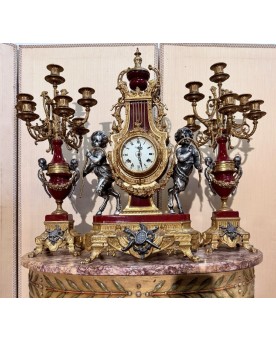 Le village de 58 brocanteurs - Buffet époque Empire en noyer