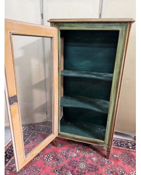 Le village de 58 brocanteurs -  Vitrine Venitienne en bois peint