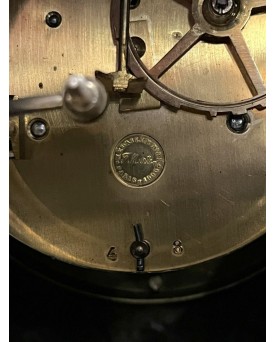 Le village de 58 brocanteurs -Grande Pendule époque Napoléon III En Régule / h 74cm