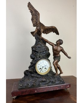 Le village de 58 brocanteurs -Grande Pendule époque Napoléon III En Régule / h 74cm