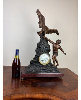 Le village de 58 brocanteurs -Grande Pendule époque Napoléon III En Régule / h 74cm