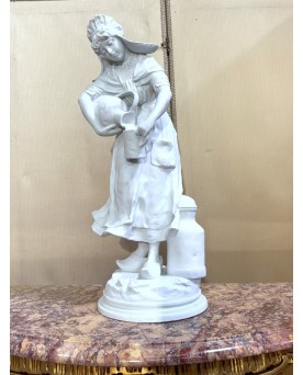 Le village de 58 brocanteurs - Mathurin Moreau : très grand sujet en biscuit / la jeune fille a la cruche