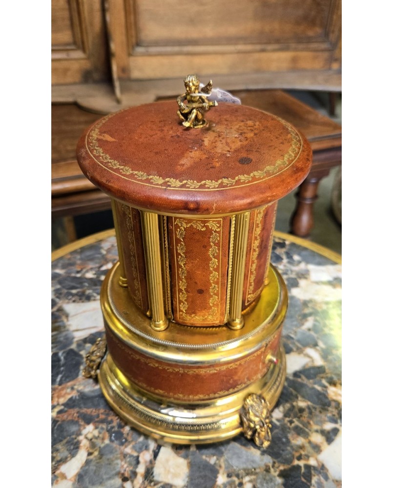 Le village de 58 brocanteurs - Buffet époque Empire en noyer