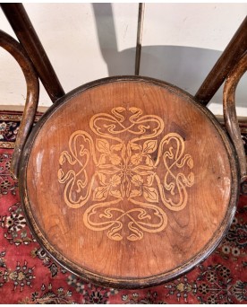 Le village de 58 brocanteurs -  Vitrine Venitienne en bois peint