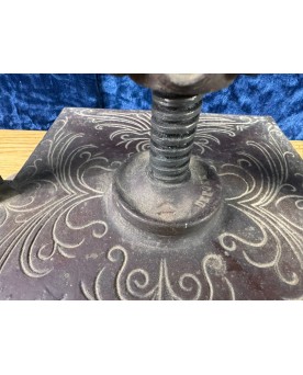 Le village de 58 brocanteurs - Presse A Relier époque Art Nouveau En Fonte