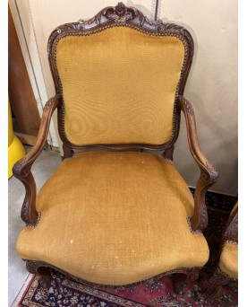 Le village de 58 brocanteurs -  Vitrine Venitienne en bois peint