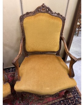 Le village de 58 brocanteurs -  Vitrine Venitienne en bois peint