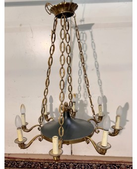 Le village de 58 brocanteurs - Grand Lustre aux dauphins a 8 bras de lumières de style empire en bronze