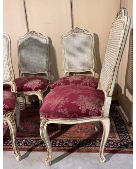 Série de quatre chaises Louis XV en bois laqué