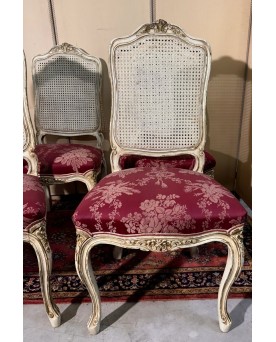 Série de quatre chaises Louis XV en bois laqué