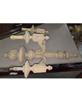 Le village de 58 brocanteurs - grande applique Louis XVI en bois laqué