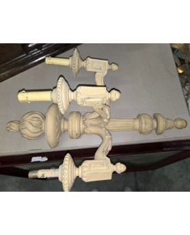 Le village de 58 brocanteurs - grande applique Louis XVI en bois laqué