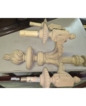 Le village de 58 brocanteurs - grande applique Louis XVI en bois laqué