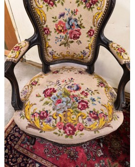 Le village de 58 brocanteurs -  Vitrine Venitienne en bois peint
