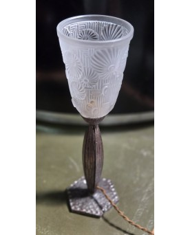 Le village de 58 brocanteurs - Lampe époque Art Nouveau dans le gout de Brandt signée Lorraine france
