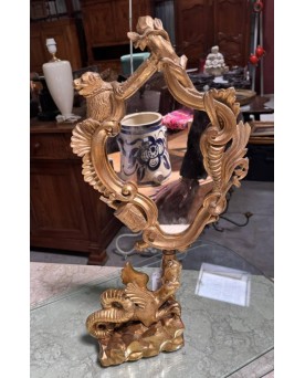 Le village de 58 brocanteurs - D'après Gabriel Viardot : miroir au dragon en bois doré