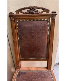 Le village de 58 brocanteurs -  Vitrine Venitienne en bois peint